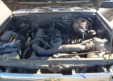 1990 Toyota Pickup 1/2 Ton Shrt Wheelbase Sr from USA, damaged, VIN JT4RN01S3L7022594